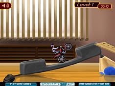 BIKE MANIA 4 jogo online no JogosJogos.com
